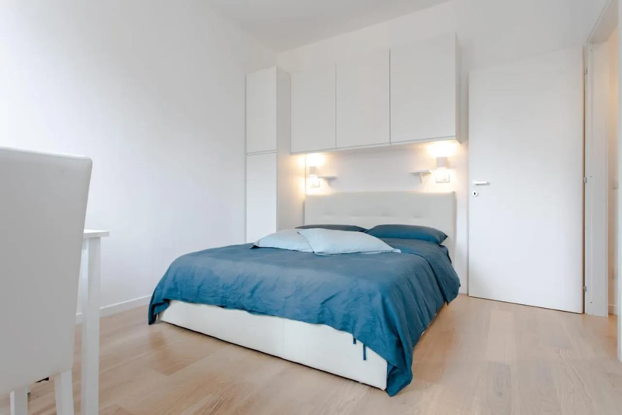 Al 32 Apartment Mediolan Włochy